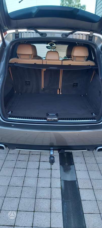 Porsche Cayenne - 8