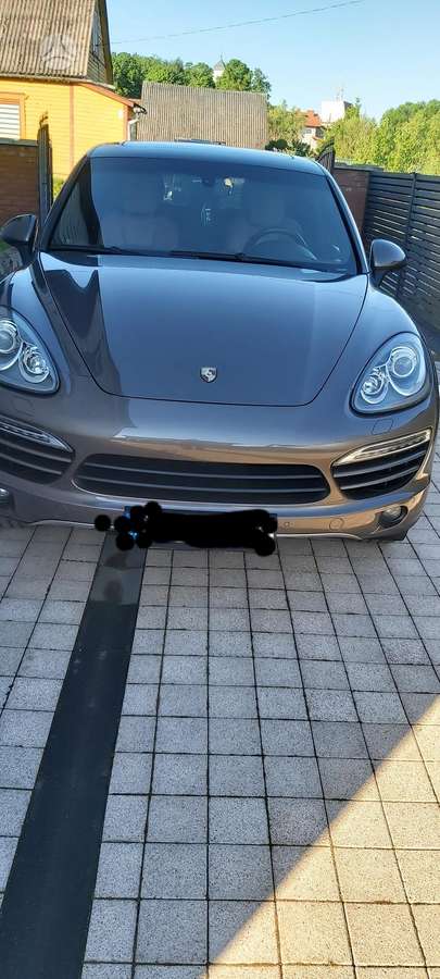 Porsche Cayenne - 2