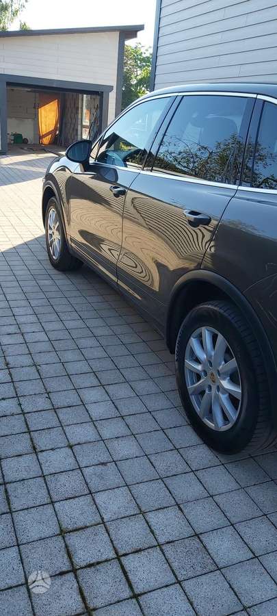 Porsche Cayenne - 3