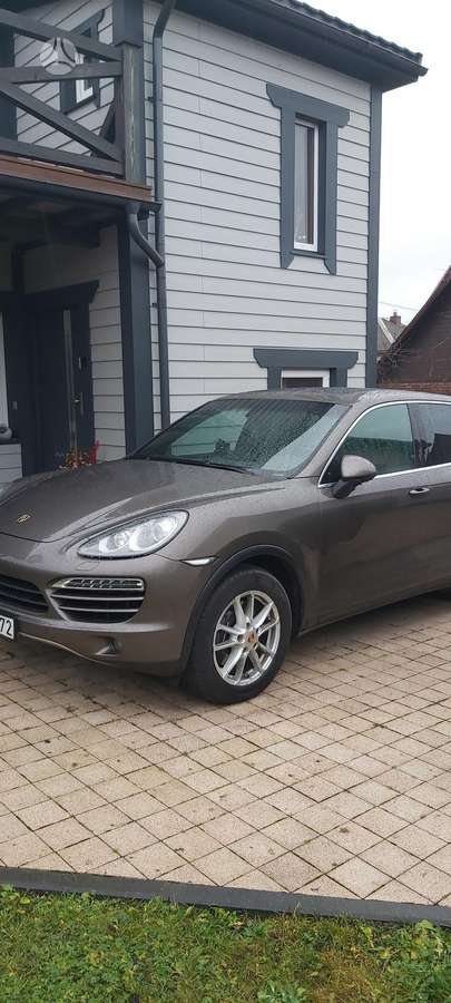 Porsche Cayenne - 5