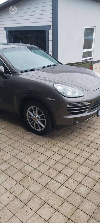 Porsche Cayenne - 4