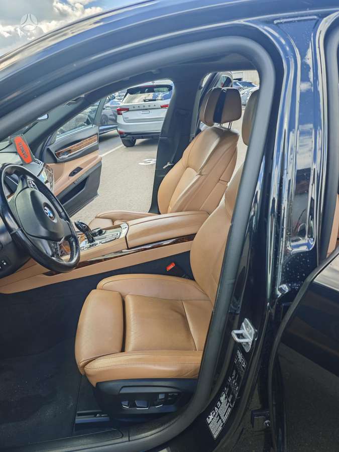 BMW 730, 4.0 l., Седан