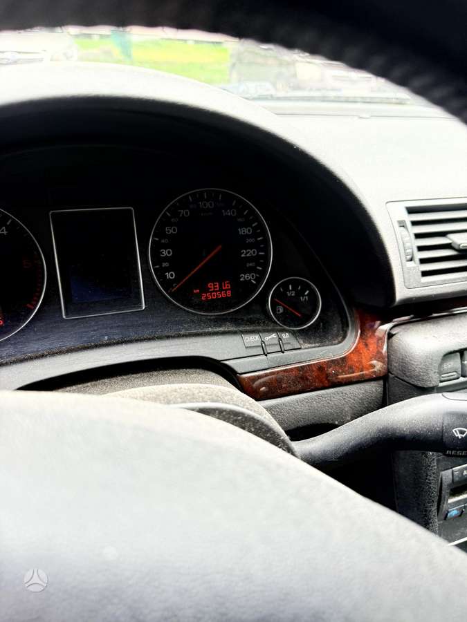 Audi A4, 1.9 l., Седан