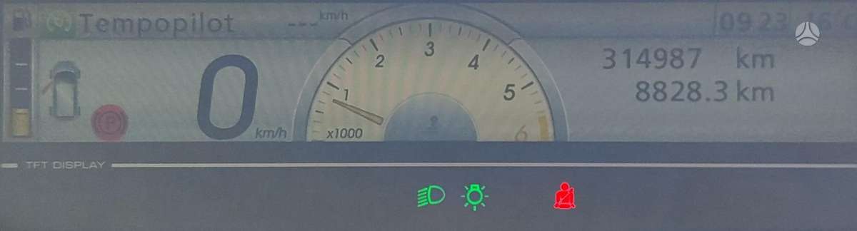 Renault Grand Scenic - 8