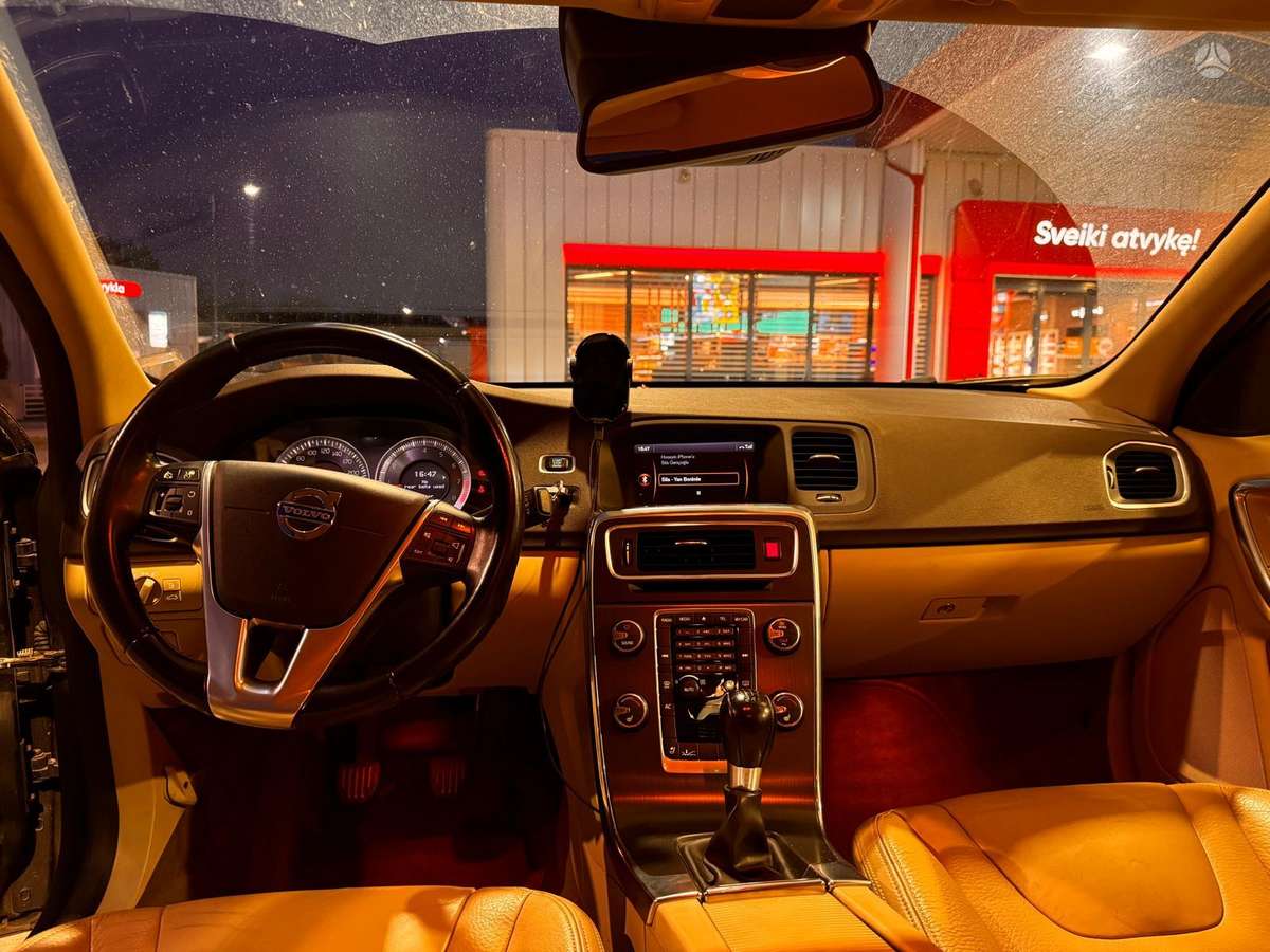 Volvo S60, 2.0 l., Седан