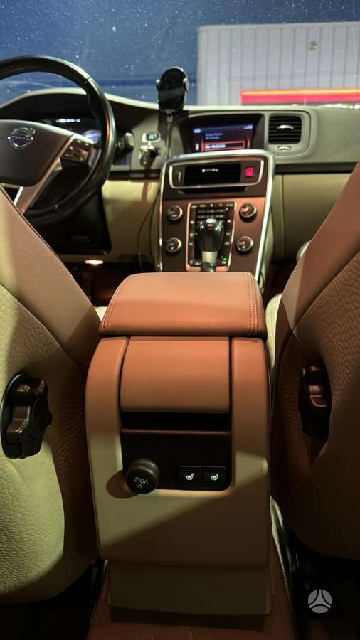 Volvo S60, 2.0 l., Седан