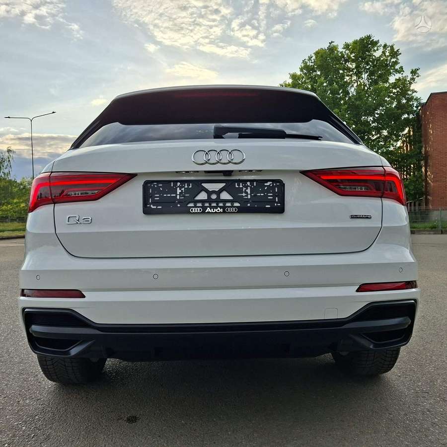 Audi Q3, 2.0 l., hatchback