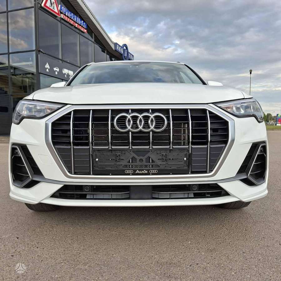 Audi Q3, 2.0 l., hatchback