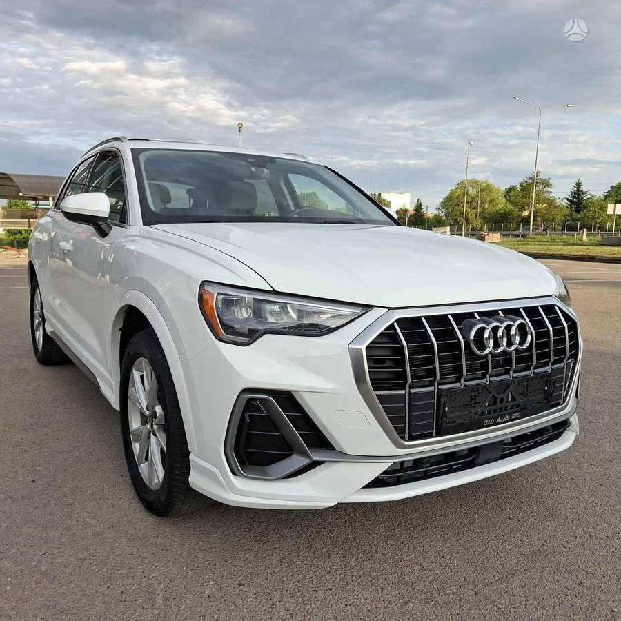 Audi Q3, 2.0 l., Хэтчбек