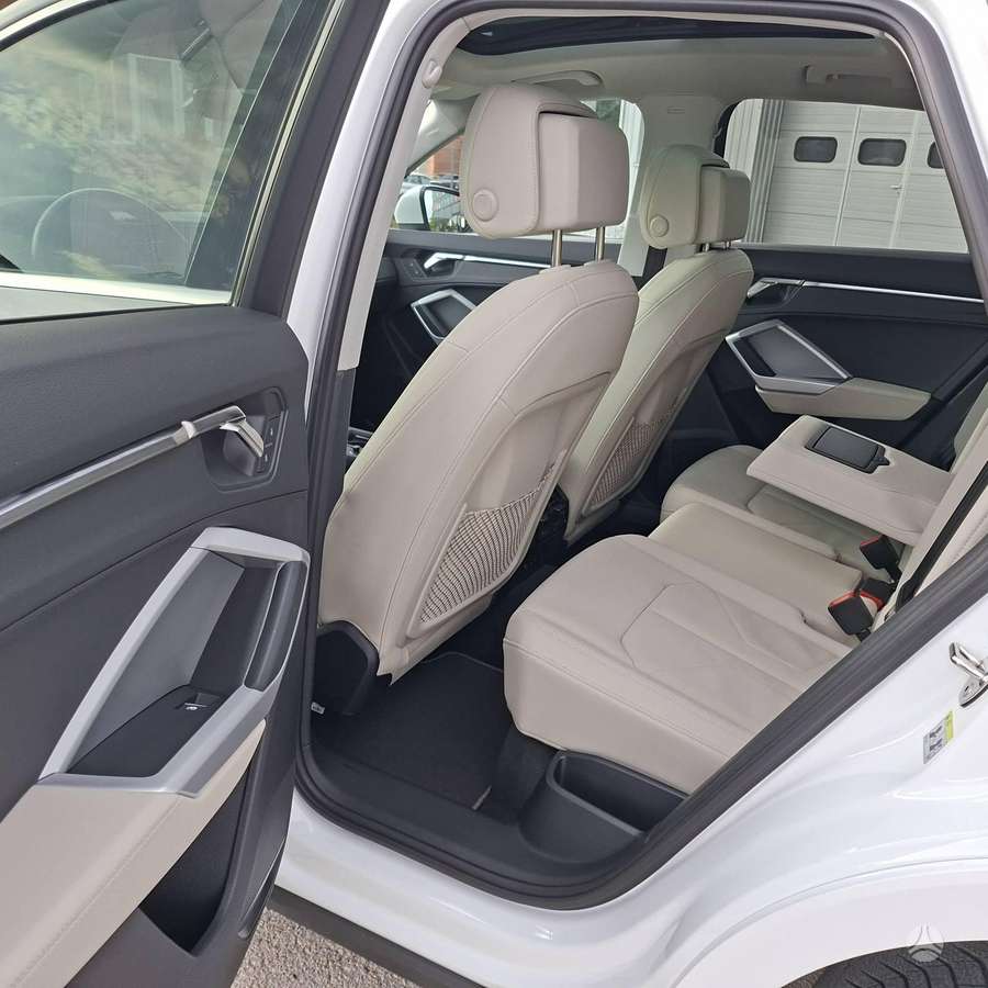 Audi Q3, 2.0 l., hatchback