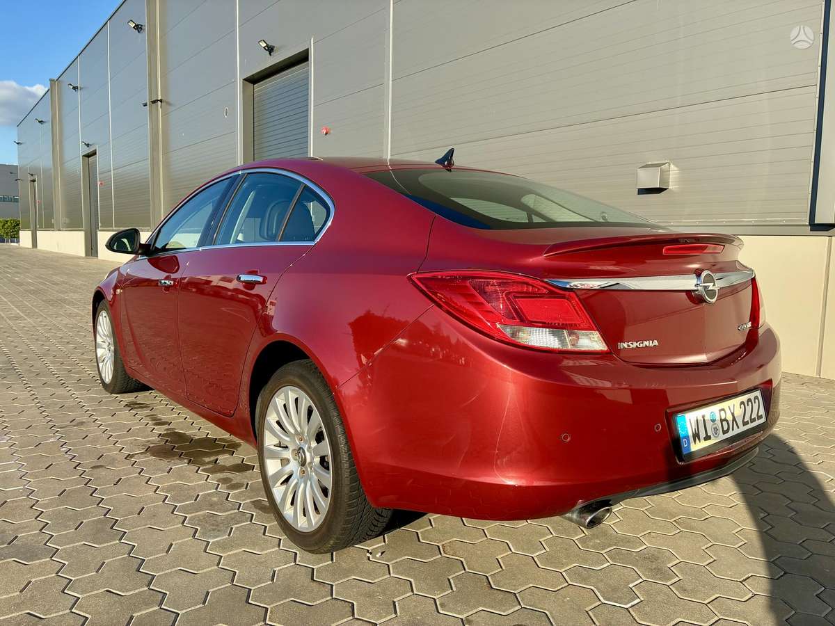 Opel Insignia, 2.0 l., hatchback