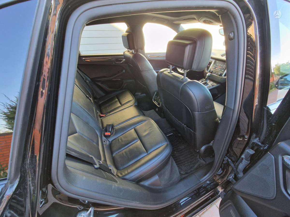 Porsche Macan - 8