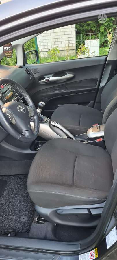 Toyota Auris, 2.2 l., Хэтчбек