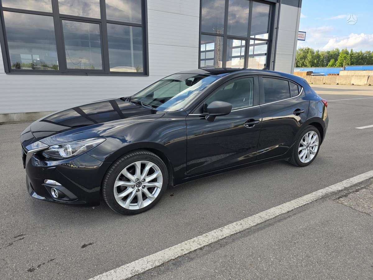 Mazda 3, 1.5 l., hatchback