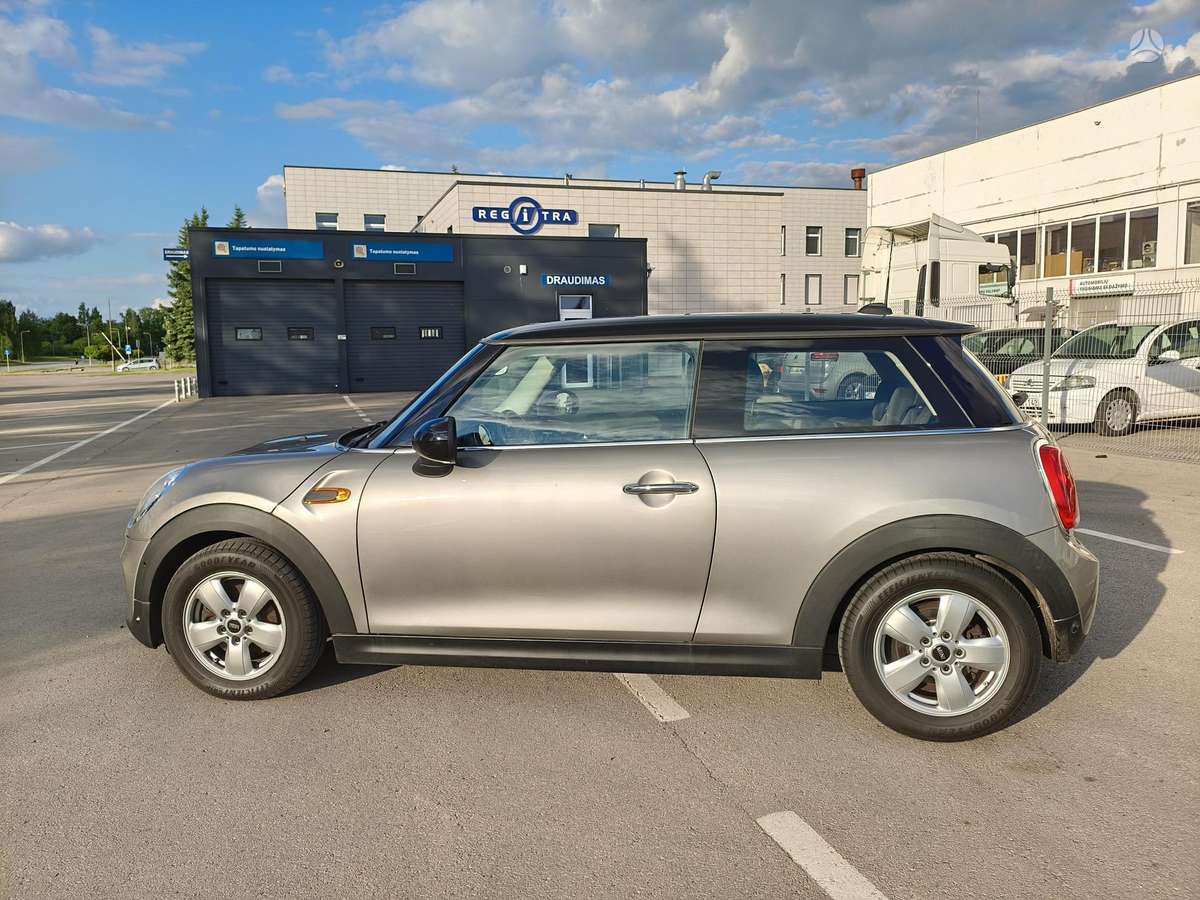 Mini Cooper SD, 1.5 l., hatchback
