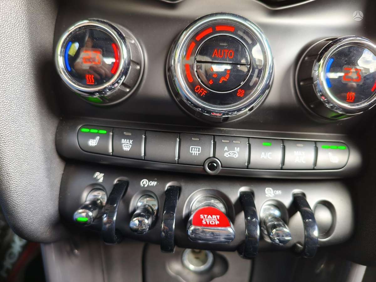 Mini Cooper SD, 1.5 l., hatchback