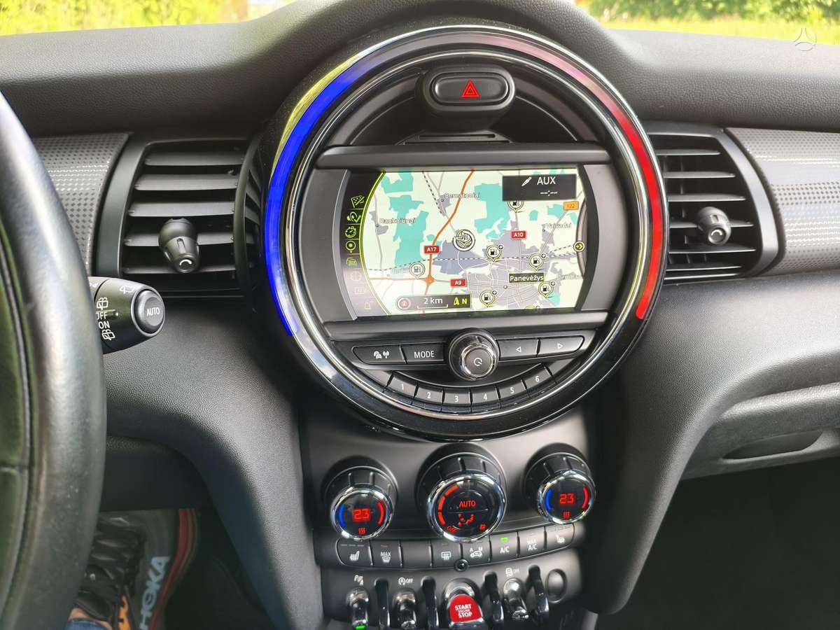 Mini Cooper SD, 1.5 l., hatchback