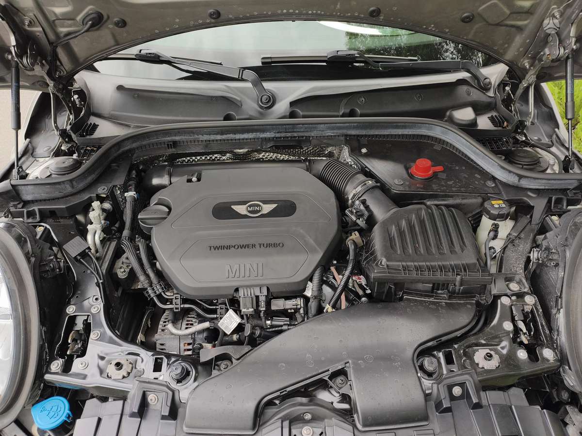 Mini Cooper SD, 1.5 l., Хэтчбек