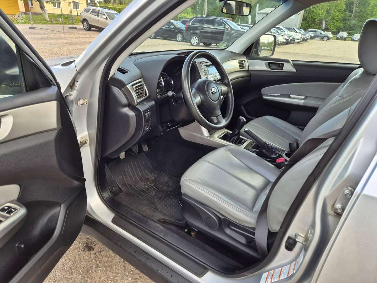 Subaru Forester, 2.0 l., universalas