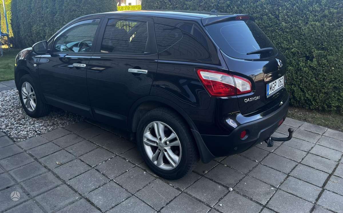 Nissan Qashqai - 2
