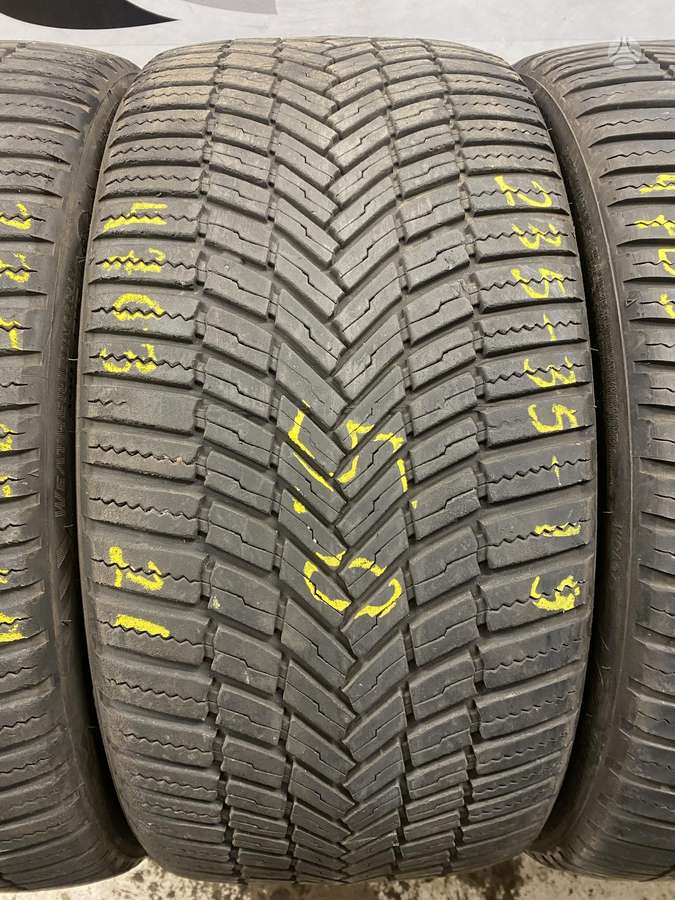 Bridgestone WeatherControl A005 EVO, universalios 235/35 R19