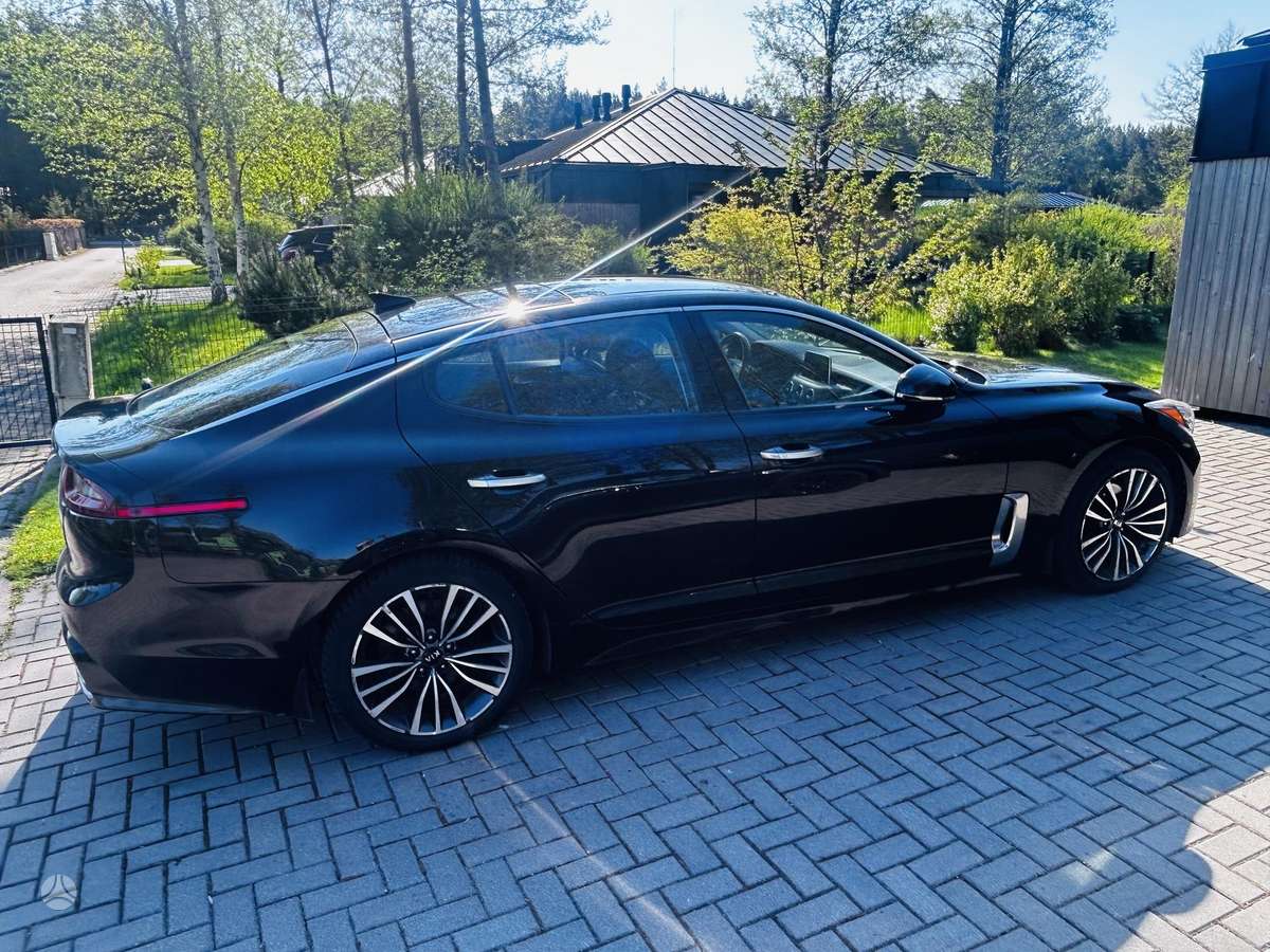 Kia Stinger, 2.0 l., Седан