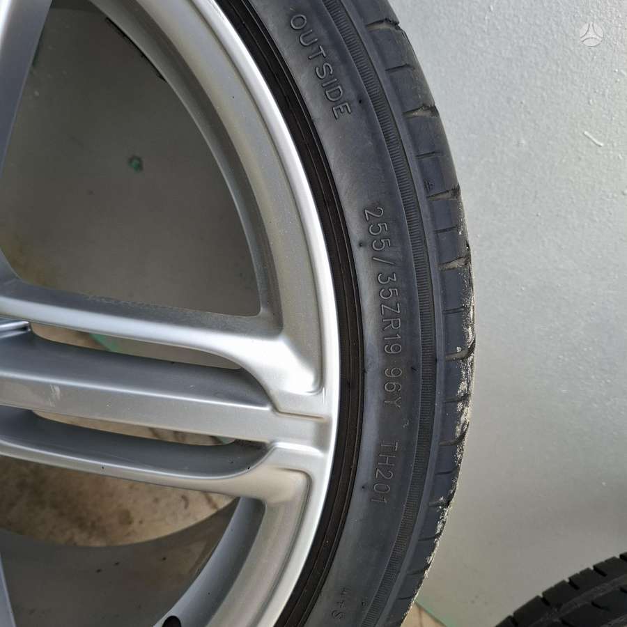 Audi A6, lengvojo lydinio, R19