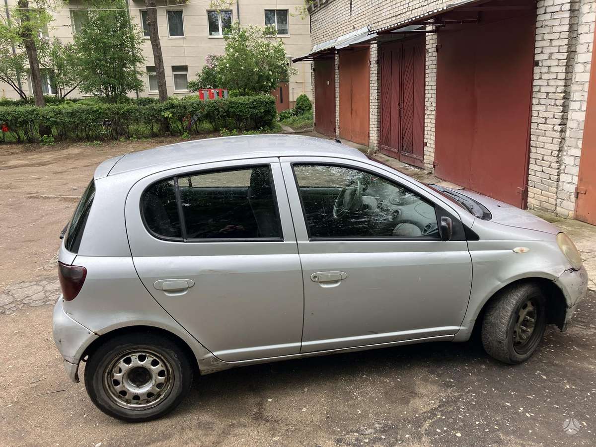 Toyota Yaris - 2