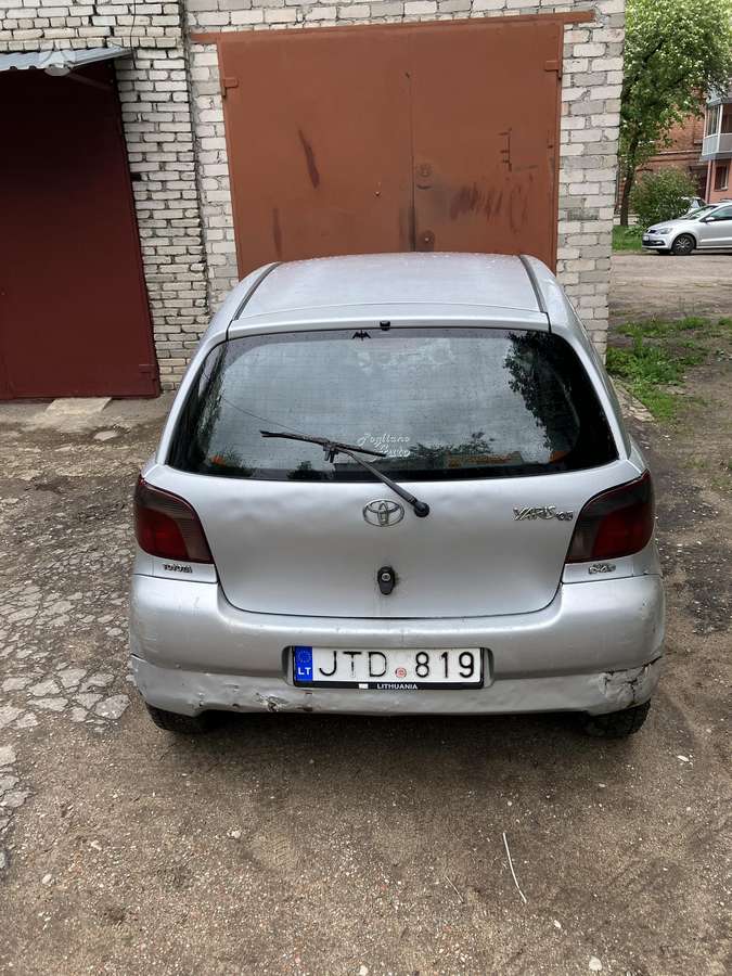 Toyota Yaris - 4