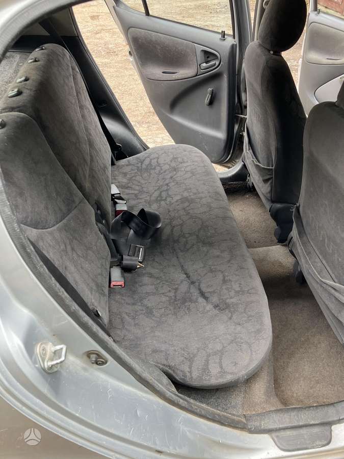 Toyota Yaris - 6