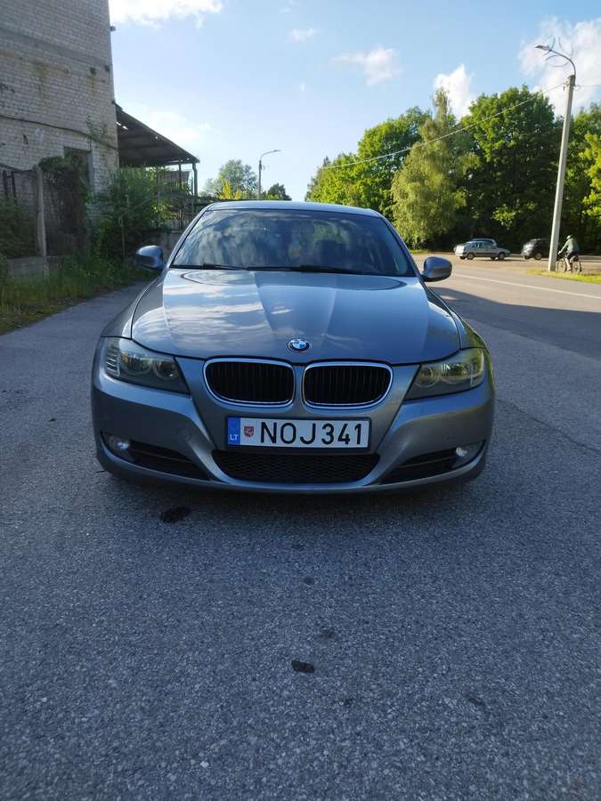 BMW 318, 2.0 l., Седан