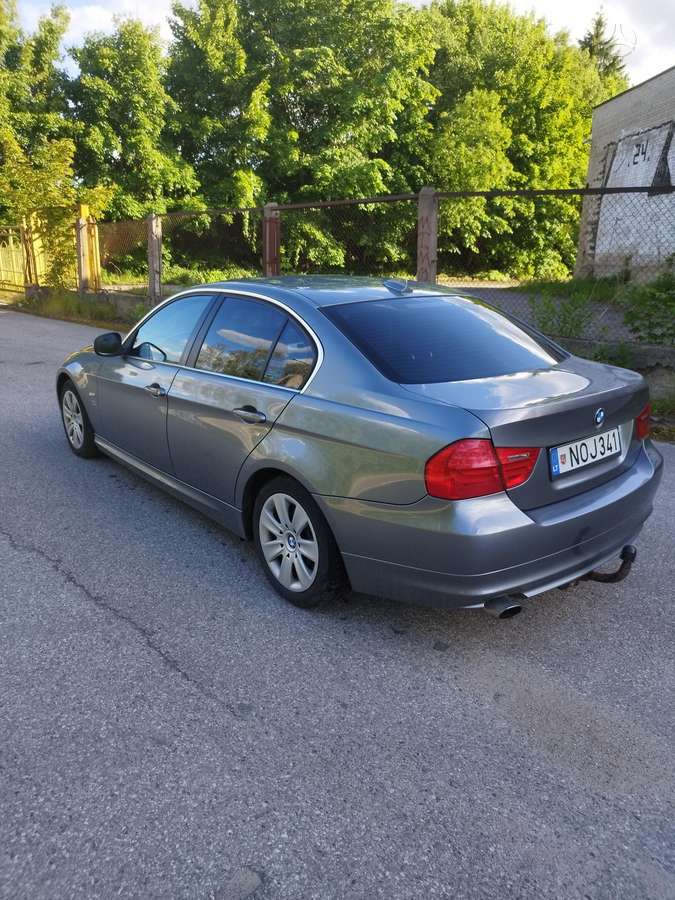 BMW 318, 2.0 l., Седан