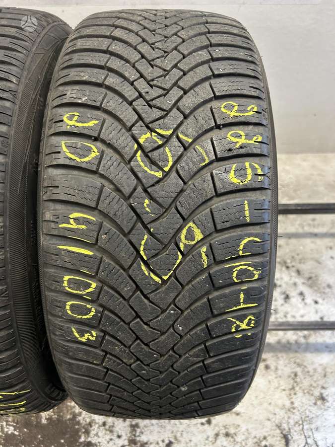 Falken HS01, winter 225/40 R18
