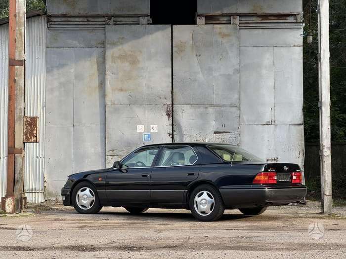 Lexus LS 400, 4.0 l., Седан