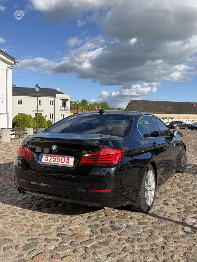 BMW 528, 3.0 l., Седан