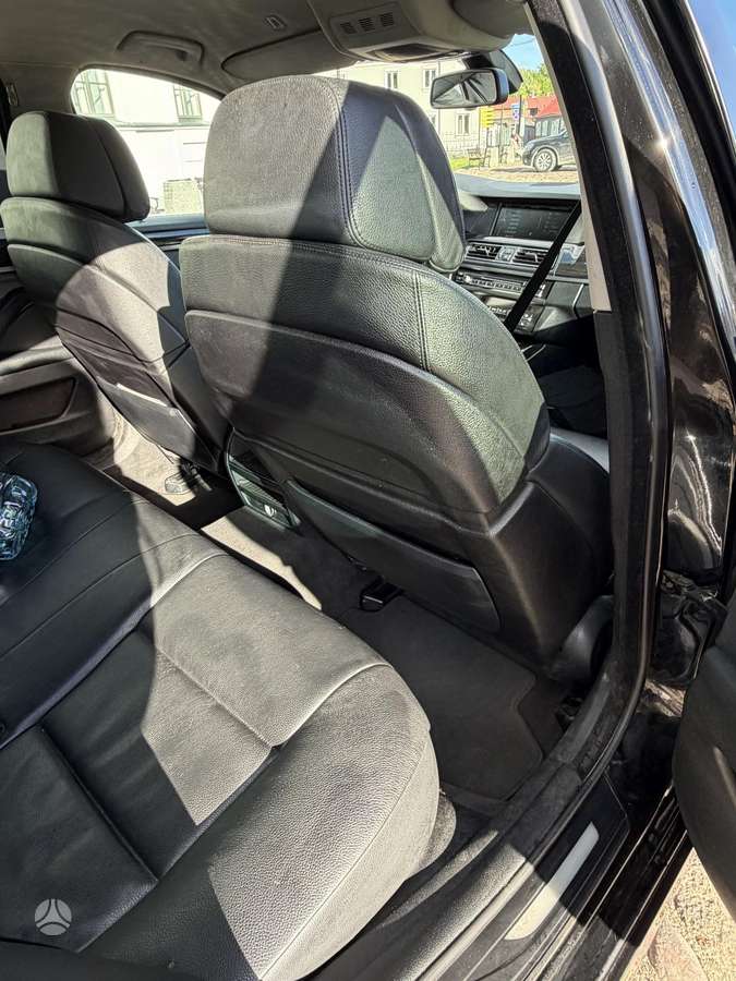 BMW 528, 3.0 l., Седан