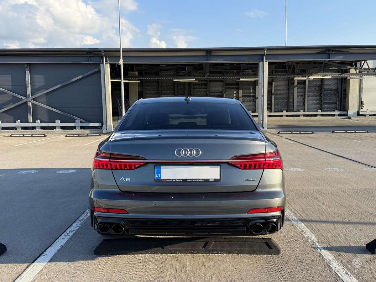 Audi A6, 2.0 l., Седан