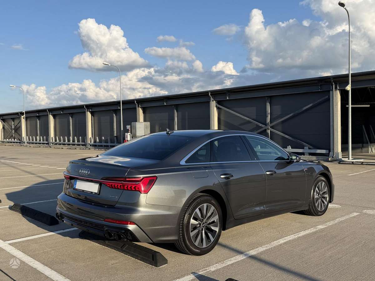 Audi A6, 2.0 l., Седан