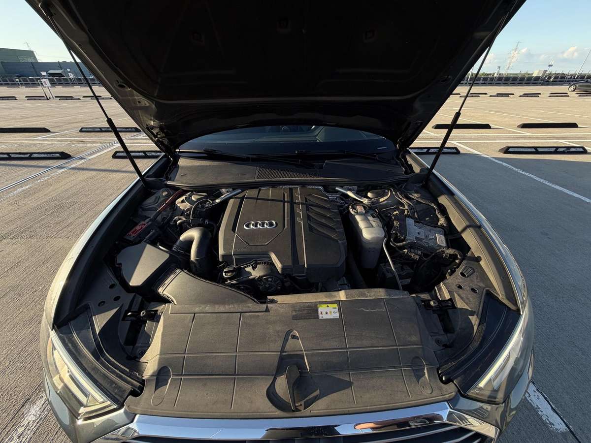 Audi A6, 2.0 l., Седан