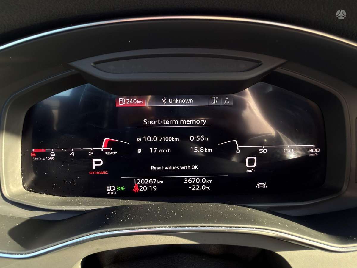 Audi A6, 2.0 l., Седан