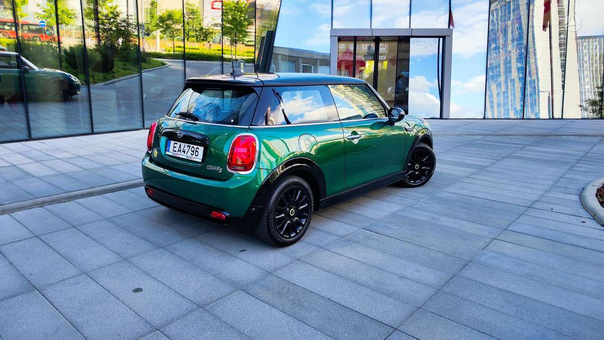 Mini Cooper SE, hatchback