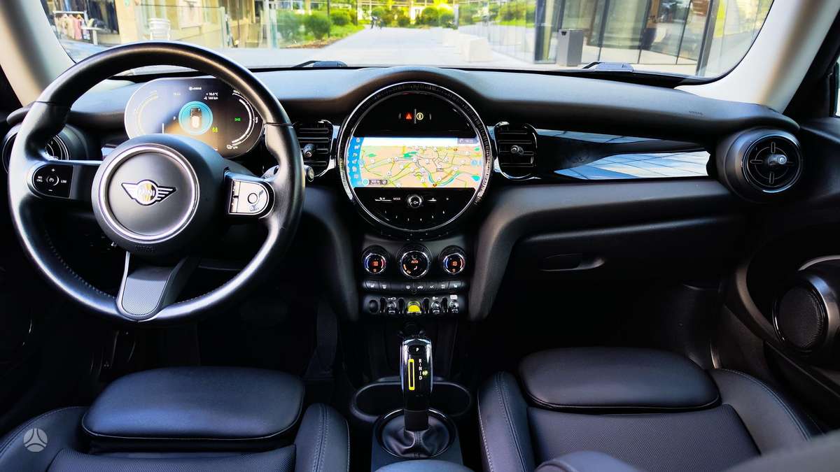 Mini Cooper SE, hatchback
