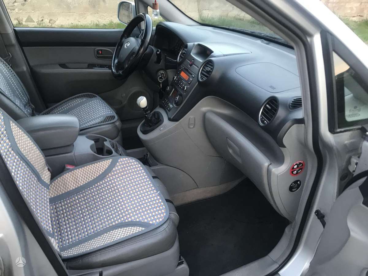 Kia Carens, 2.0 l., Минивэн