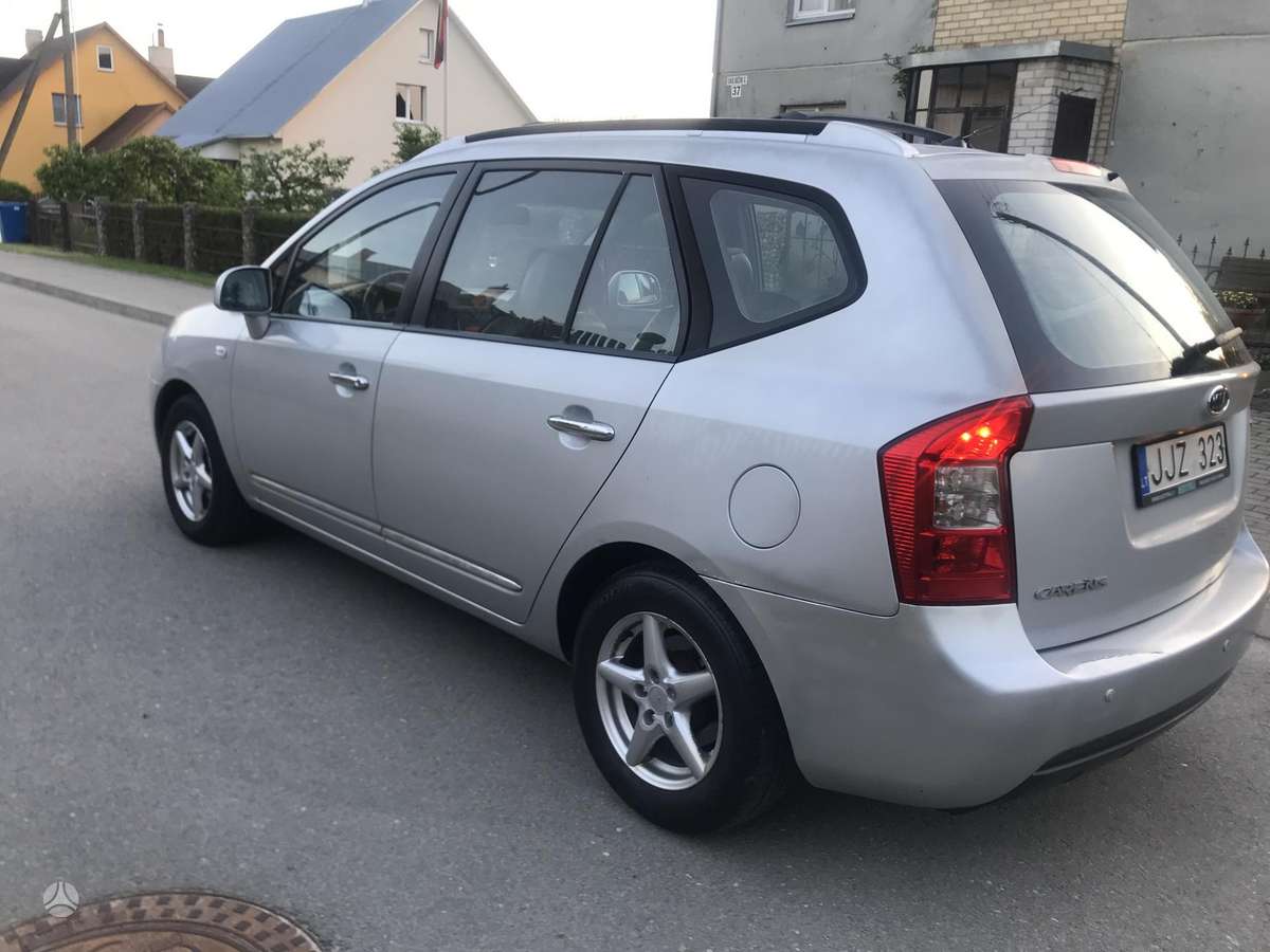 Kia Carens, 2.0 l., Минивэн