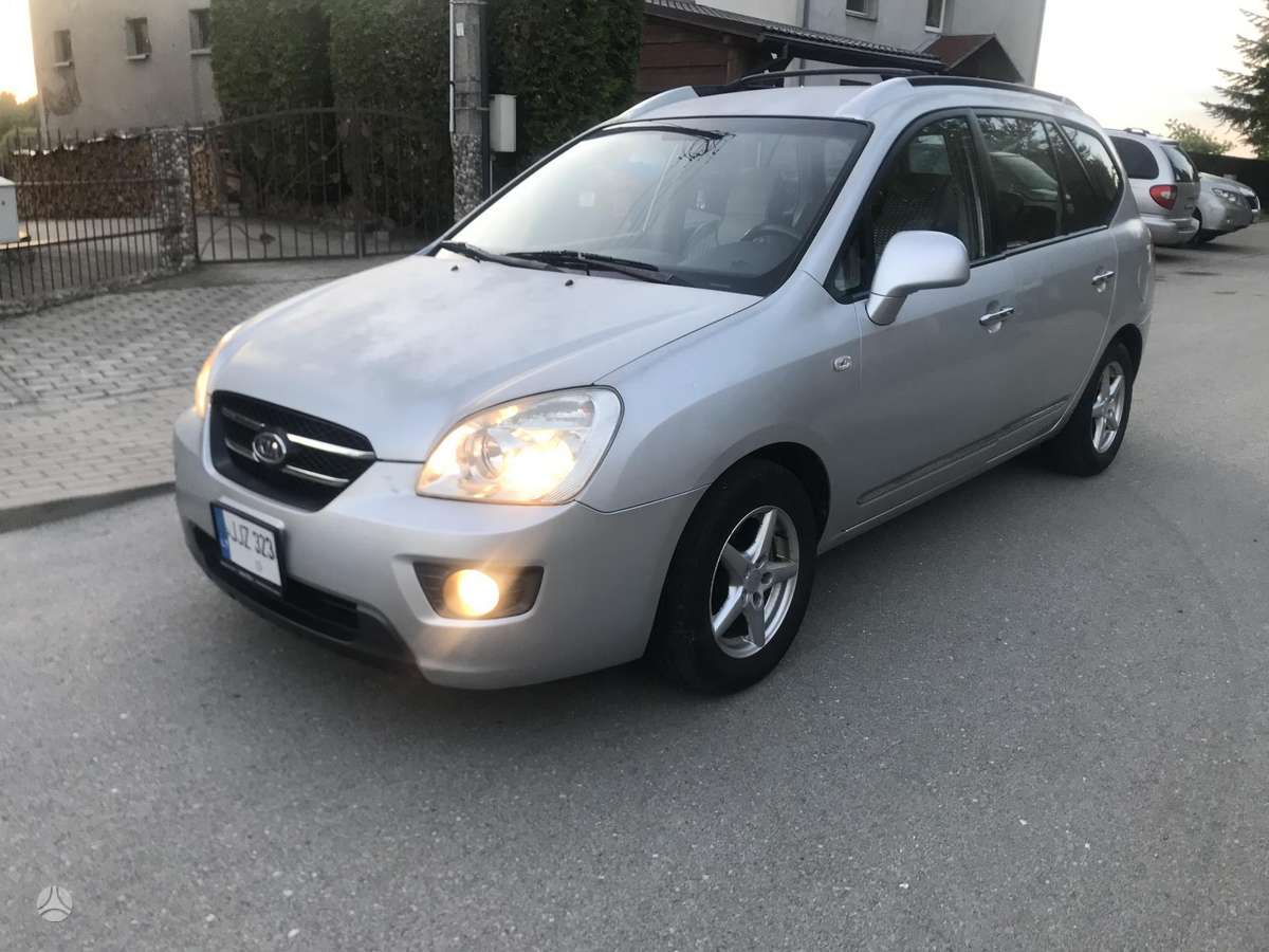 Kia Carens, 2.0 l., Минивэн