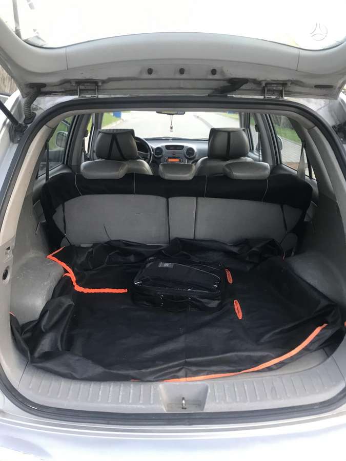 Kia Carens, 2.0 l., Минивэн