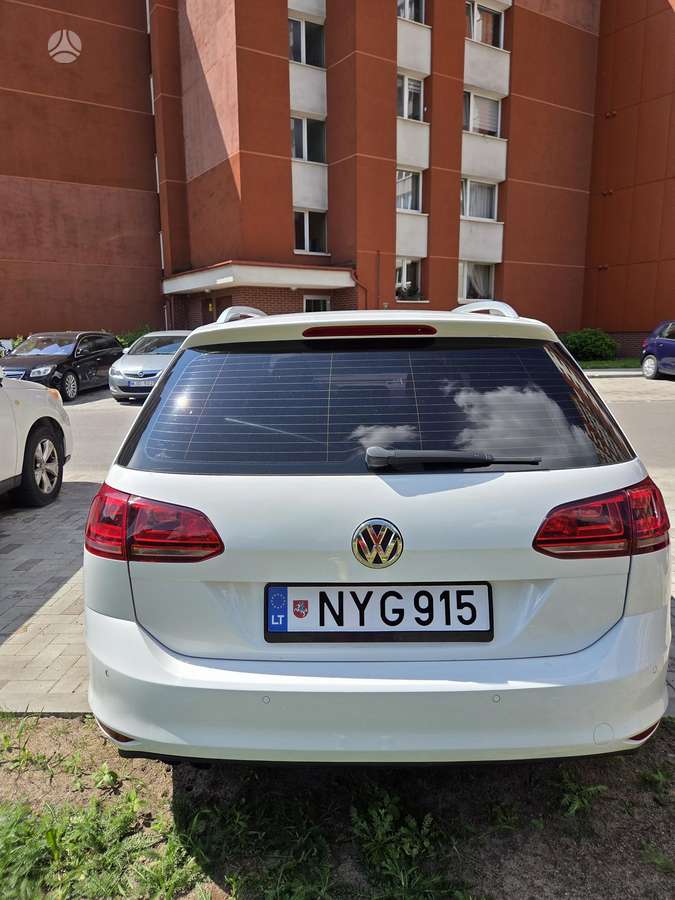 Volkswagen Golf - 2