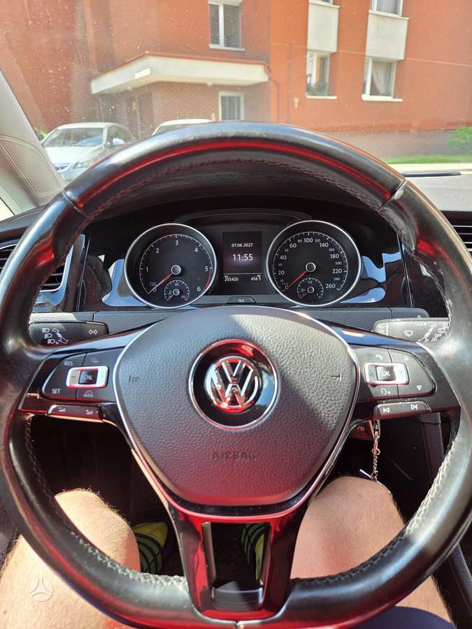 Volkswagen Golf - 5