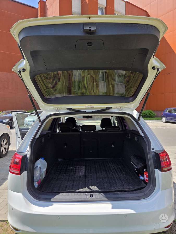 Volkswagen Golf - 7