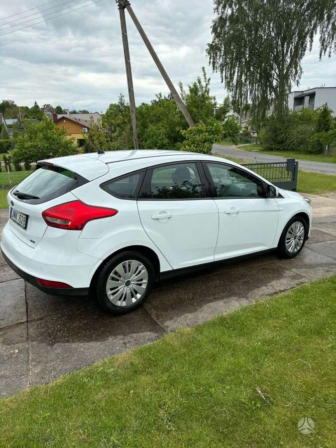 Ford Focus, 1.0 l., hatchback